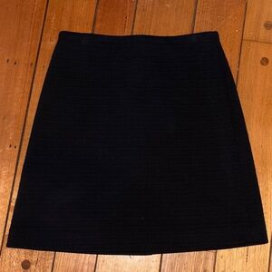 Ann Taylor NWT black skirt size 4 subtle texture